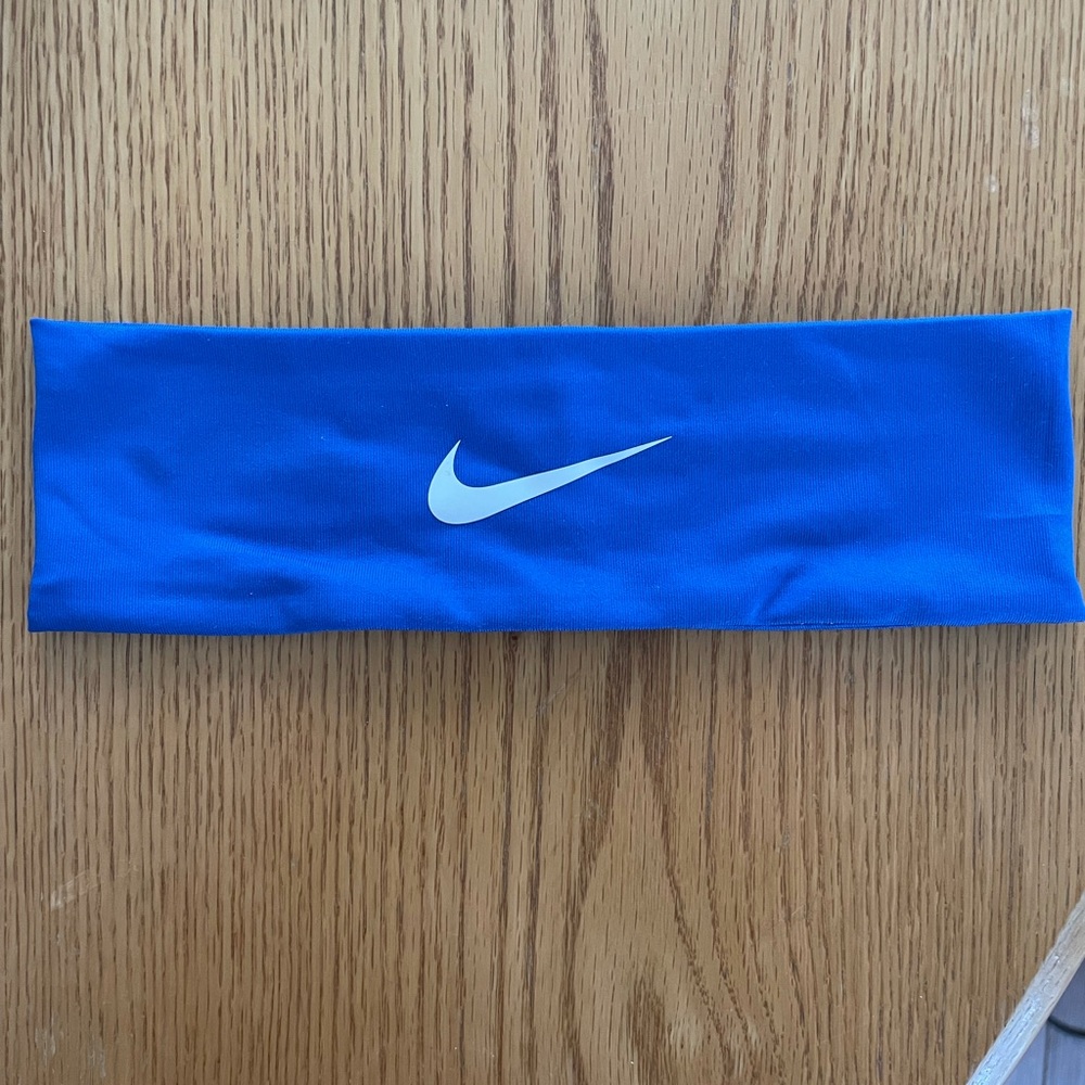 Nike Fury Headband with Silicone Gripe